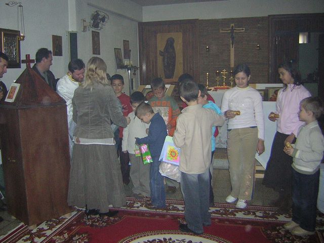 Cadouri după colindat, de Crăciun 2005