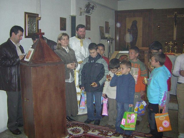 După colindat, vremea cozonacilor (2005)